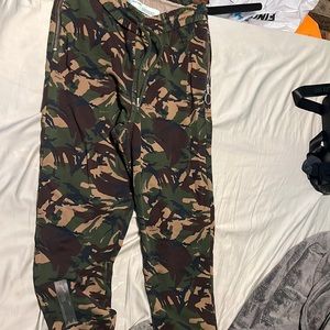 Offwhite sweats